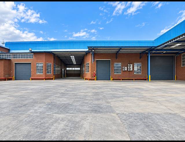 7,559M² FACTORY TO LET IN ROBERTSHAM